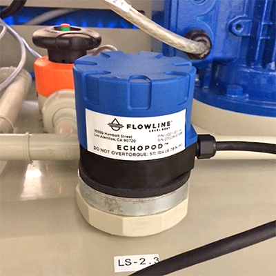 Trattamento dell'acqua Serbatoio Skid Misura di livello a ultrasuoni –  Flowline Liquid & Solid Level Sensors, Switches & Controllers